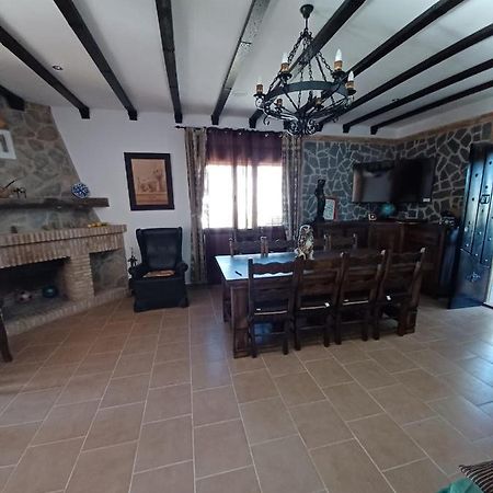 Villa Martinez Alquiler Rural Isabel Alcalá del Valle Exteriér fotografie