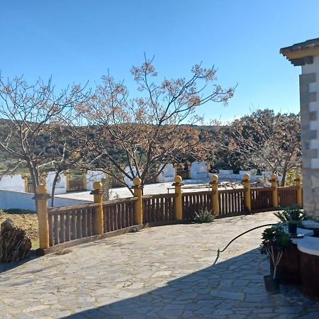 Villa Martinez Alquiler Rural Isabel Alcalá del Valle Exteriér fotografie
